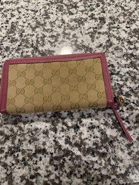 Gucci Beige Monogram Zip Wallet with Pink Leather Trim